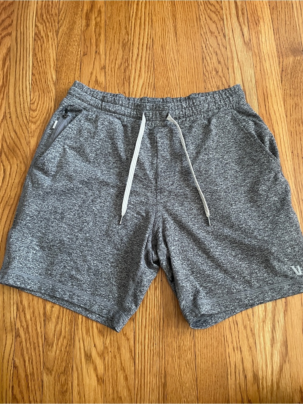 Vuori Heathered Gray ponto Performance athletic Shorts Small